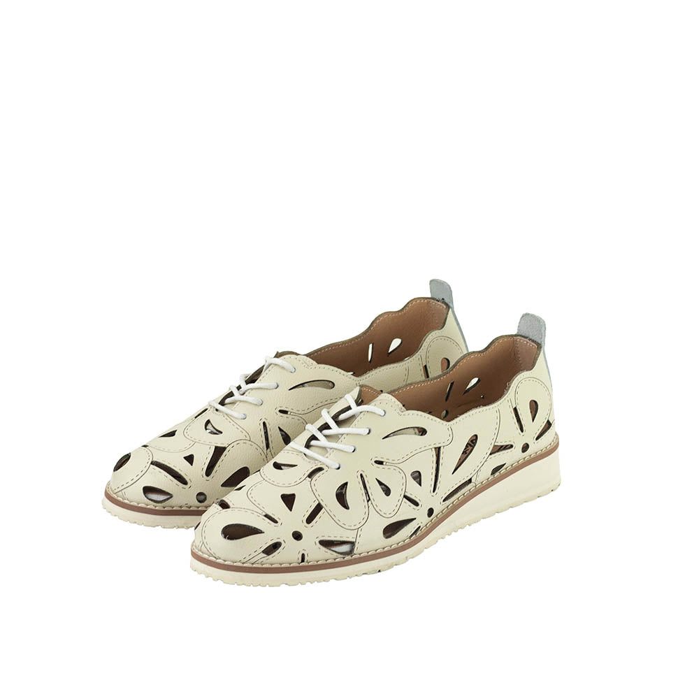 Calila Women's Lace Up Shoes